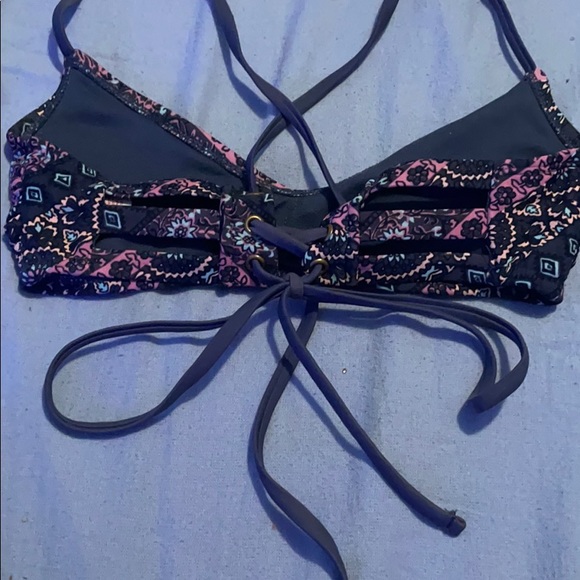 bathing suit - Picture 2 of 3